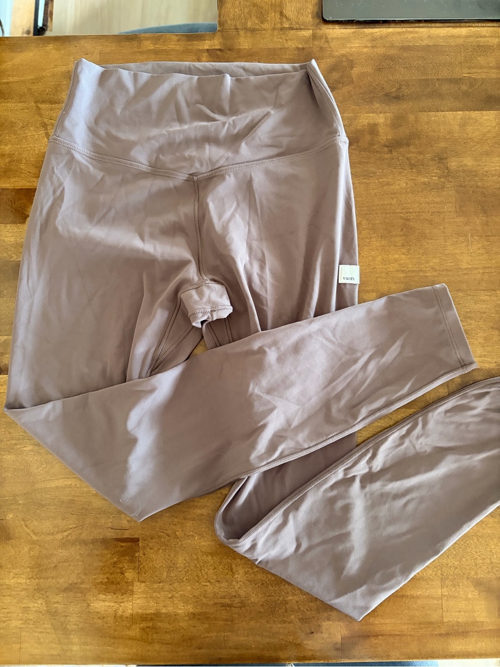 Vuori All the Feels Legging in Taupe Color